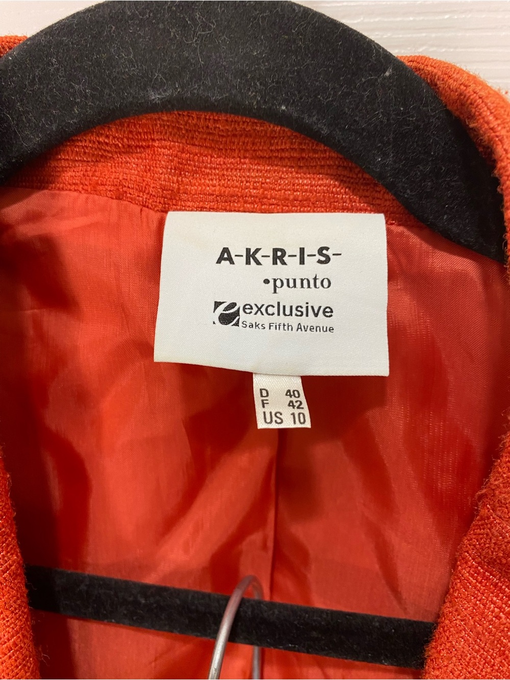 Akris Punto Saks Fifth Avenue Vibrant Orange Women's Blazer and Skirt Set - Picture 5 of 11
